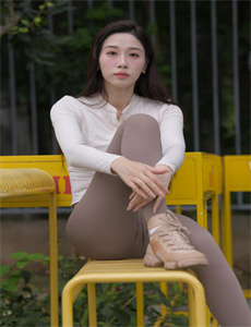 《女人裸体姓交片-中国人网最新在线观看》