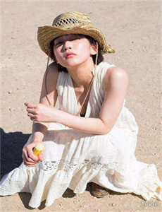 《肥水不流外人田视频-美女搜身》